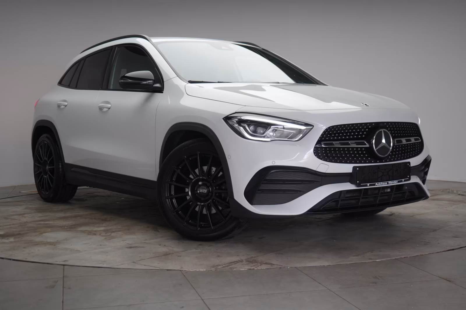Mercedes-Benz GLA 220d AMG Line